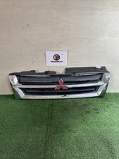 GRIGLIA MASCHERINA ANTERIORE MITSUBISHI PAJERO 2000-2006 VEDI FOTO