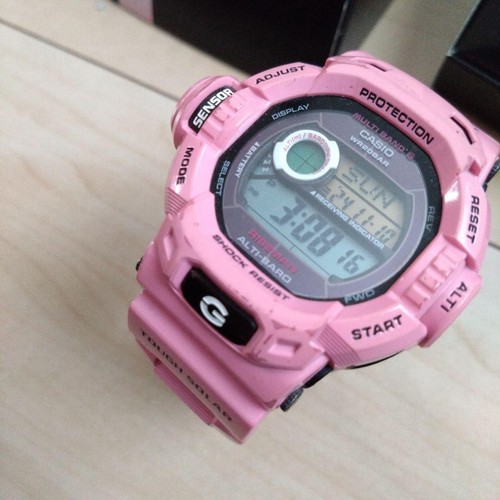 Orologio radio solare rosa