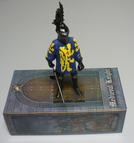 Cavaliere medioevale con spada - con,