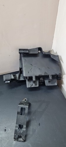 Vano scatola porta batteria - vano,