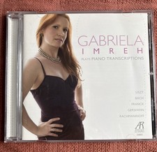 Gabriela Imreh Plays Piano