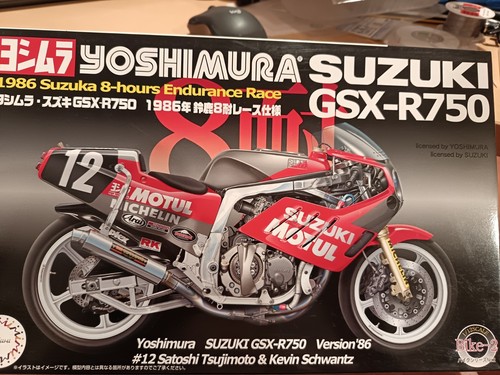 Suzuki gsx r750 yoshimura - suzuki,