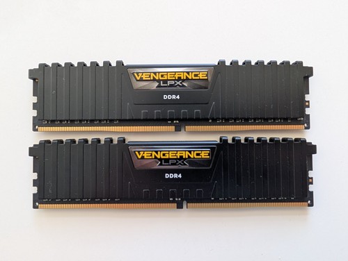 Corsair - (2x8,