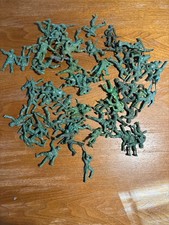 Lotto 60 soldatini militari in