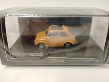 Vitesse Fiat 500 L giallo