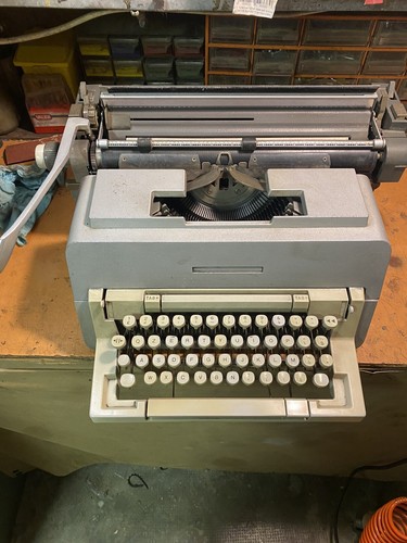 Macchina scrivere olivetti - macchina, da