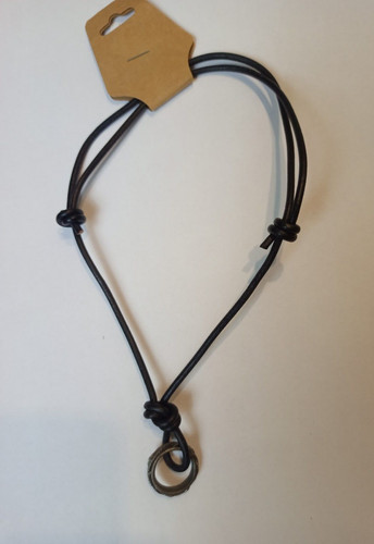 Collana cordino cuoio con - ,