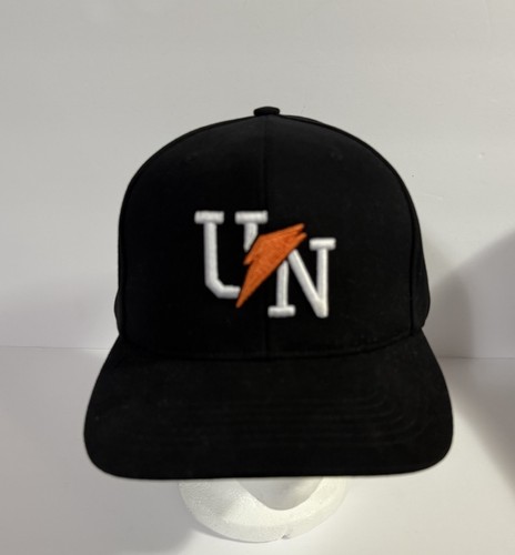 Cappello snapback ininterrotto