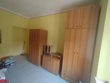 Set componibile di 2 armadi alti, 2 armadi bassi e 1 cassettiera piccola