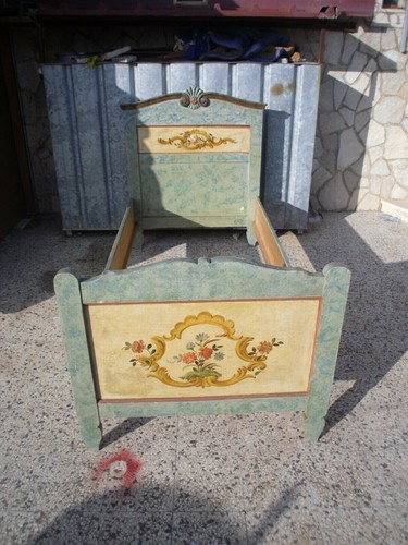 Letto tirolese dipinto metà - letto,
