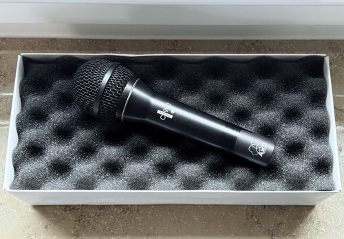 Akg emotion c900 - c900, a
