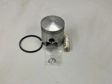 PISTONE CON SPINOTTO(12MM) E