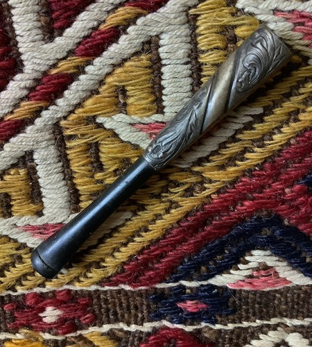 Antico portasigarette pipa
