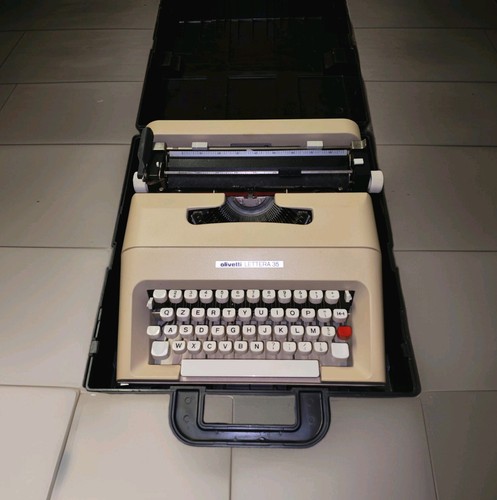 Macchina scrivere vintage - da,