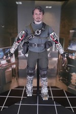 Hot Toys 1/6 Tony Stark Mech