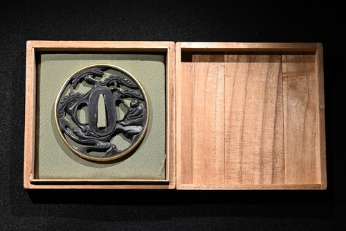 Tsuba antica scimmia