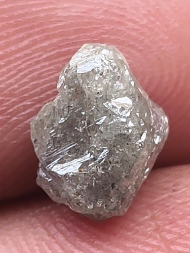 Diamante grezzo naturale - , non