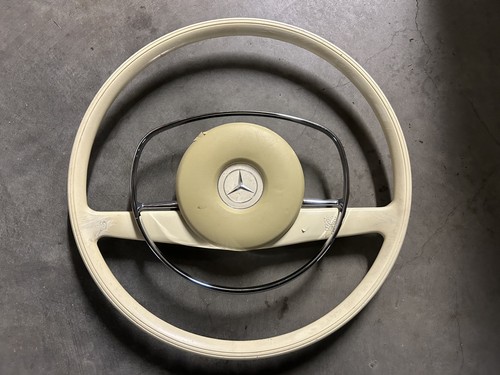Volante bianco originale