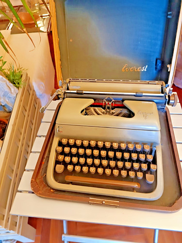 Macchina scrivere everest - da,