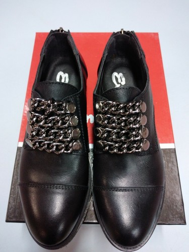 Scarpa modello francesina - modello,