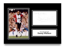 Danny Wallace firmato A4 foto