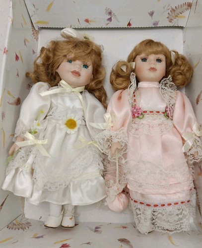 Set porcelain dolls - set,
