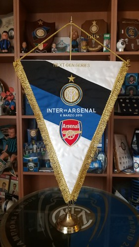 Gagliardetto inter arsenal - inter,