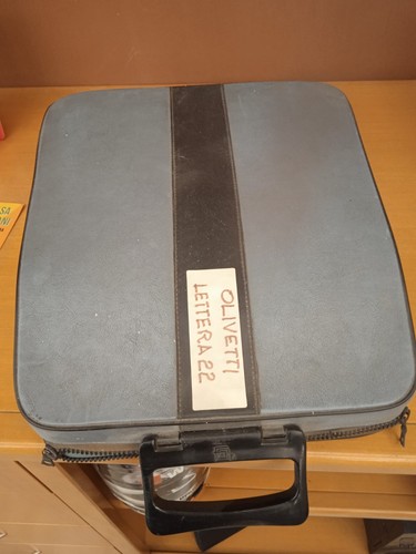 Macchina scrivere olivetti - da,