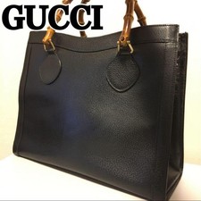 Borsa Gucci Diana in pelle di