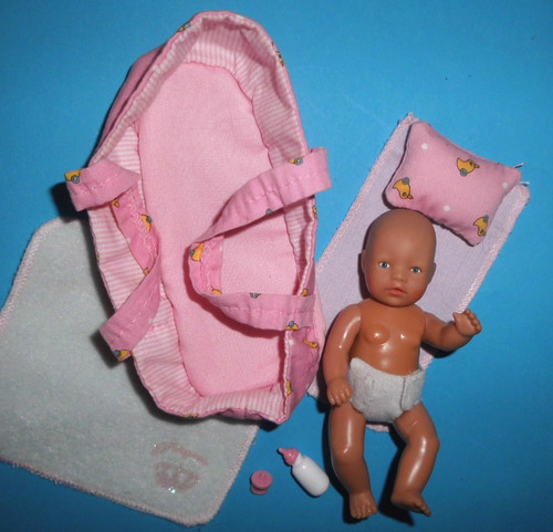 Miniworld baby born - %**miniworld,