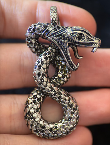 Ciondolo serpente argento