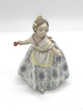 Statuina Lladro Carmencita
