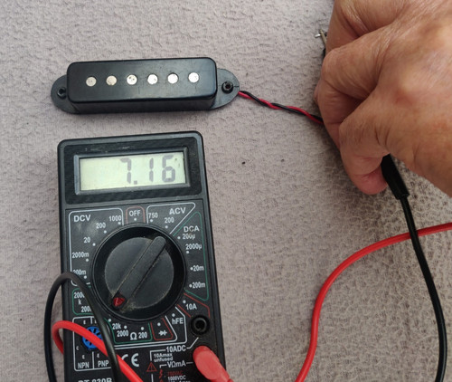 Vecchio pickup per chitarra - pickup,