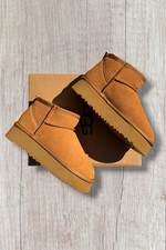 Stivaletti UGG da donna taglia