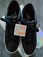 SKECHERS Los Angeles Side