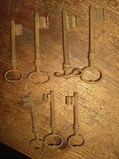 Set 7 Chiavi Antiche Da Collezione In Ferro