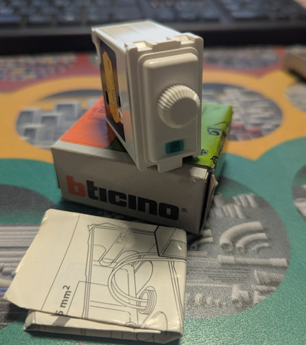 Bticino magic m9361 - magic, dimmer