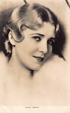 B423 cartolina RPPC attrice