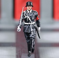 CS00999 LAH Marcher Officer