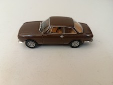 MACCHININA SOLIDO ALFA ROMEO GIULIA 1300 JUNIOR 1969 SCALA 1:43-V18