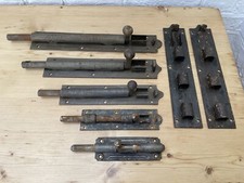 Vari bulloni per finestra