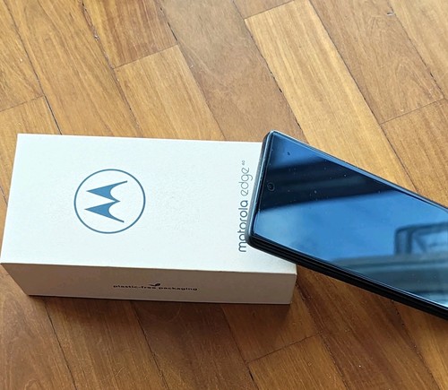 Motorola edge 256gb 8gb - 40,