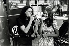 Foto vintage Lucia Bosé e Ornella Muti 1971 Ft 37482 - Stampa 20x30 cm