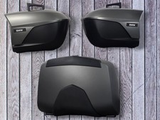 Supporto a parete per valigia