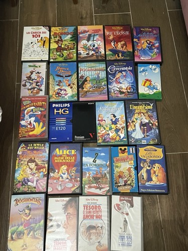 Videocassette disney - 24,