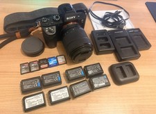 Pacchetto kit fotocamera digitale Sony A7 II 24,3 MP + obiettivo 28-70 mm (31k otturatore)