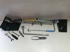Kit attrezzi ruota di scorta