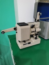 Proiettore 8 mm EUMIG P8 con valigetta dedicata.