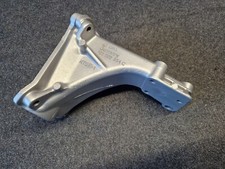 Staffa di montaggio motore