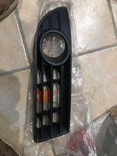 griglia dx paraurti ant con sede fendi per Volkswagen Polo 05